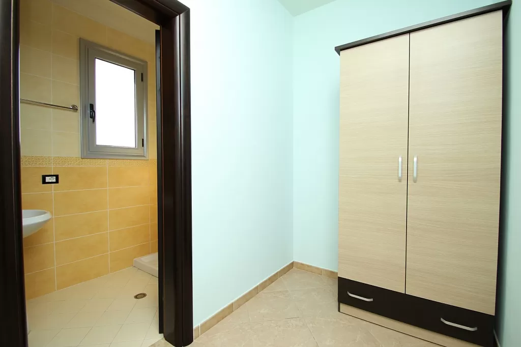 AL Hotel 13 - STD TRPL 7.jpg